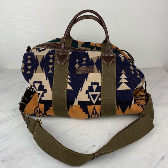 Pendleton Weekender Wool Aztec Print 